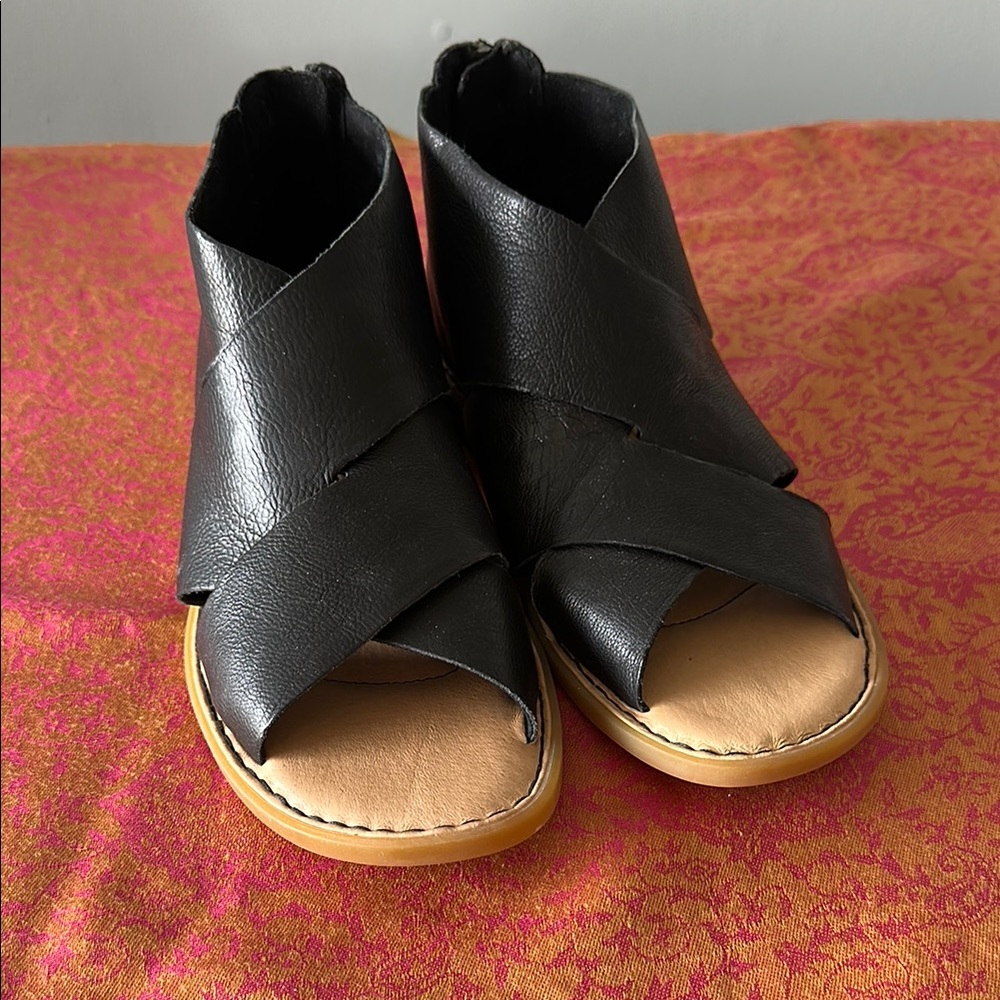 Born Black and Tan Sandals with Leather Finish